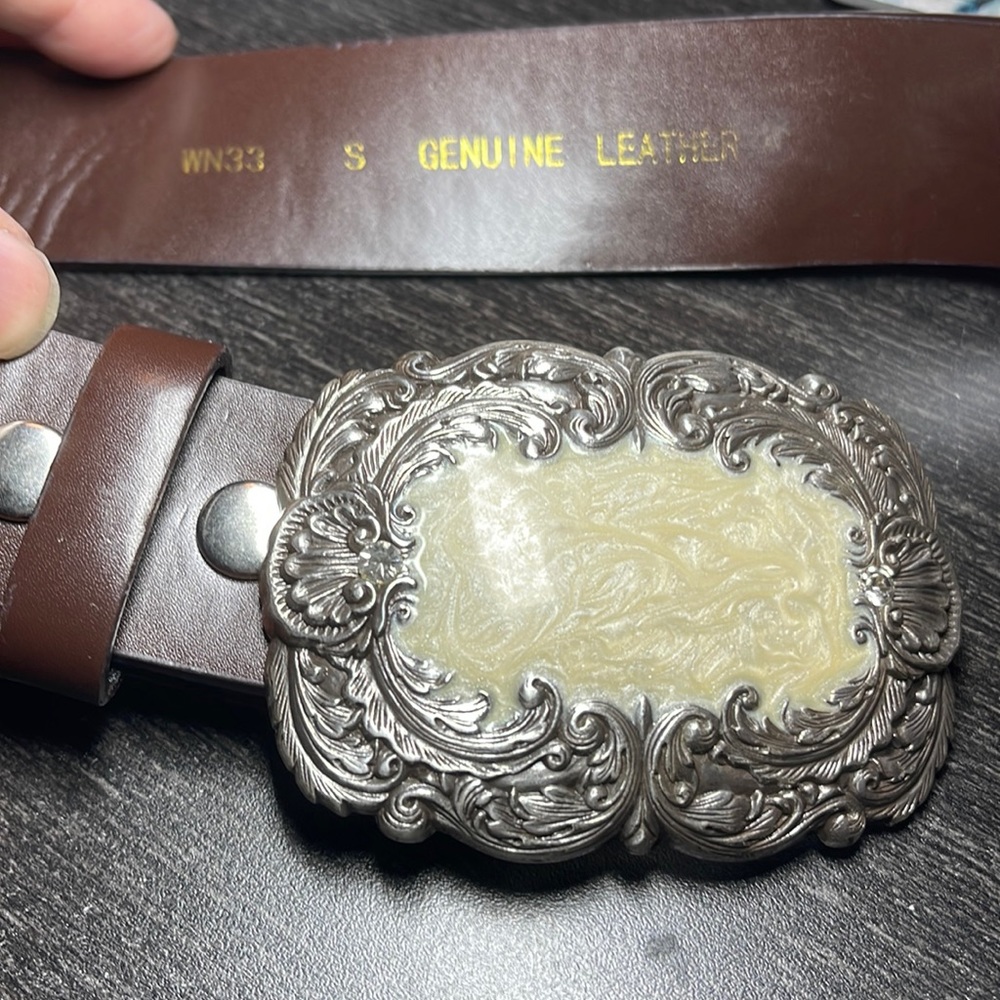 GENUINE LEATHER BELT 33 SMALL DECRETIVE BUCKLE